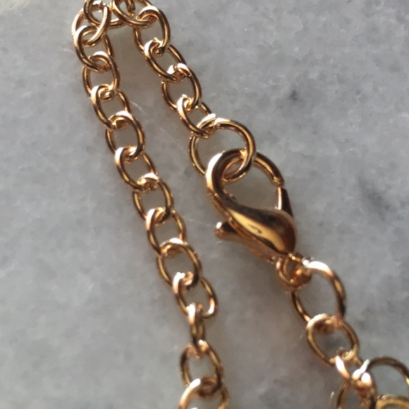 Rhinestone Butterfly Pearl Necklace/Brooch - Picture 14 of 16